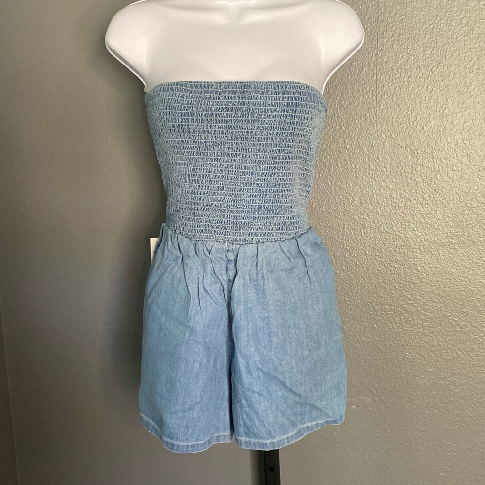 🌺A BEAUTIFUL LIGHT BLUE ROMPER🌺